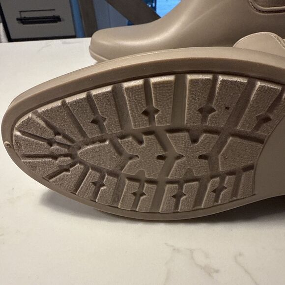 A New Day Women's Taupe Chelsea Rain Boots Size 9 Waterproof - Picture 8 of 11